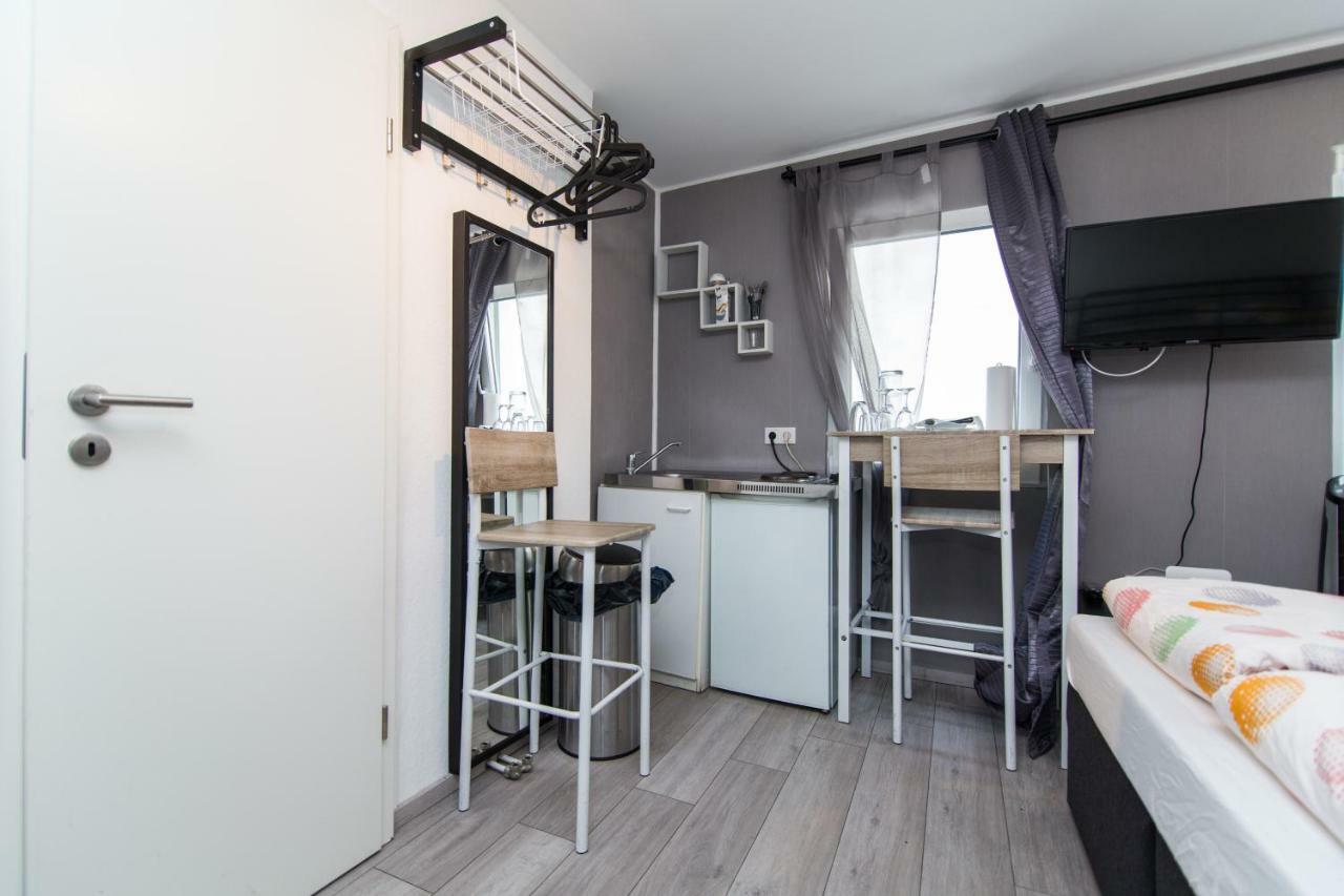 Altstadt Duesseldorf 1 Экстерьер фото