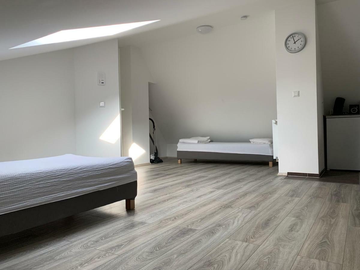 Altstadt Duesseldorf 1 Экстерьер фото